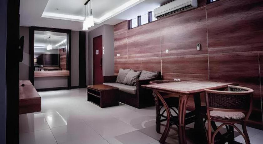 Hotel Asri Plaza Asia Тасикмалая Екстериор снимка