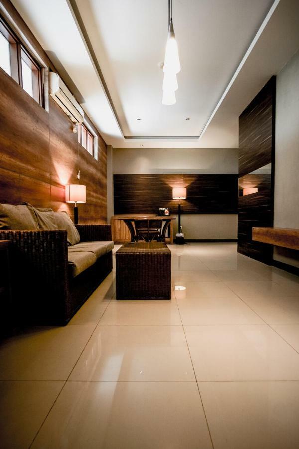 Hotel Asri Plaza Asia Тасикмалая Екстериор снимка